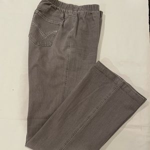 REDUCED!! Metrostyle pull on jeans.